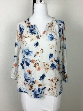 Floral V-Neck Blouse in White and Blue Anne Carson Women's Blouse Size M
